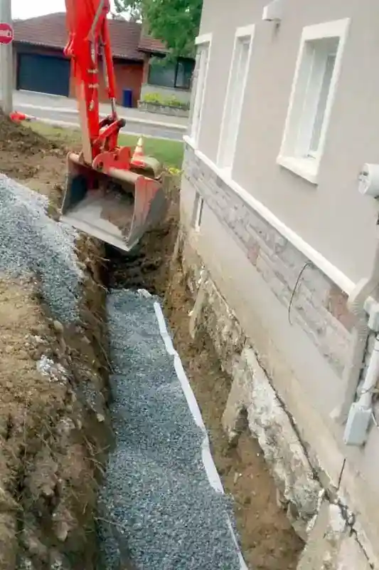 Mini excavation in Laval – excavation work by Belles Saisons